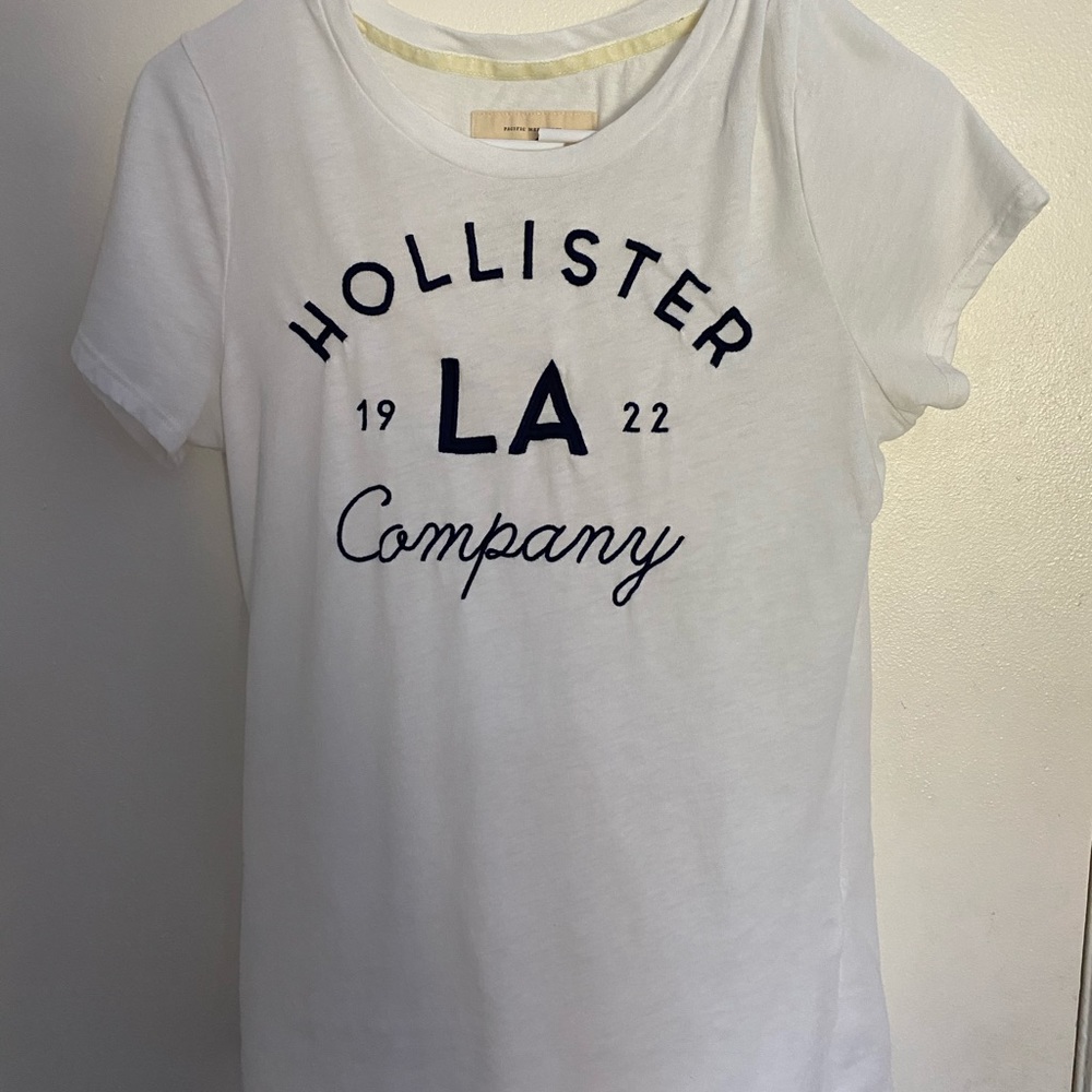 hollister tee